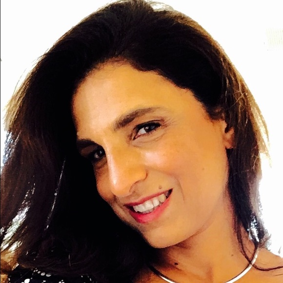Profile Picture of Caroline Harfouche (@cdamienne) on Poshmark
