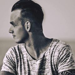 Profile Picture of Raymond Hobert (@rayreeey) on Tiktok