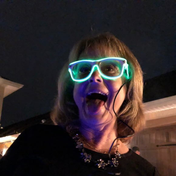 Profile Picture of Jan Andrews (@janat10) on Poshmark