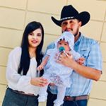 Profile Picture of 𝙾𝚖𝚊𝚛-&-𝙲𝚑𝚛𝚒𝚜𝚝𝚒𝚗𝚊 𝙼𝚊𝚗𝚛𝚒𝚚𝚞𝚎𝚣🌵 (@omarchristinamanriquez) on Instagram
