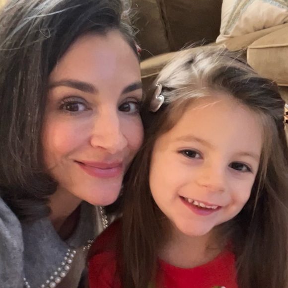 Profile Picture of Capri Dessecker (@capridessecker) on Poshmark