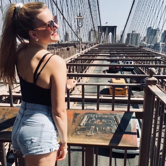 Profile Picture of Luisa Hippeli (@luuhippeli) on Poshmark