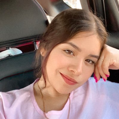 Profile Picture of Mariana Barron (@marianar_b) on Twitter