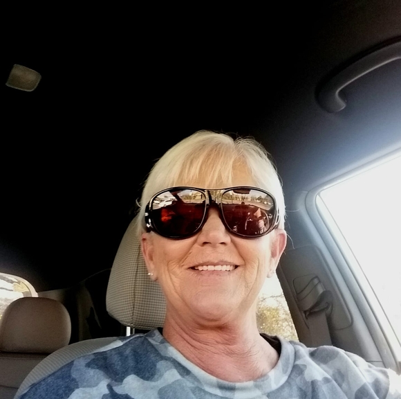 Profile Picture of Kim Mckeown dill (@kimheide50) on Poshmark