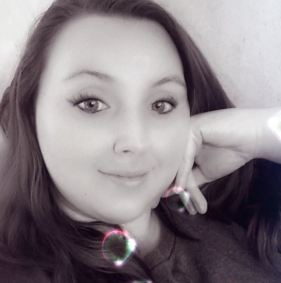 Profile Picture of Candace Privett (@candaceprivett) on Poshmark