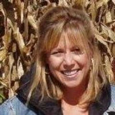 Profile Picture of Chris Skiles (@christineskiles) on Twitter