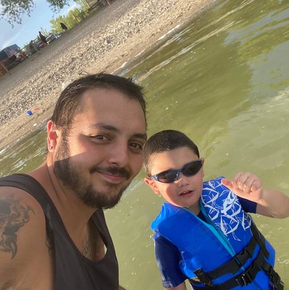 Profile Picture of Daniel Gonzales (@danielgonzal510) on Poshmark