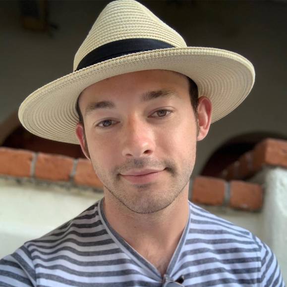 Profile Picture of Cody Thomas (@crthomas017) on Poshmark
