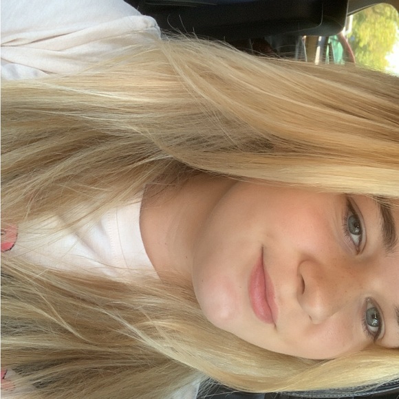 Profile Picture of Mattie Barker (@mattiebarker) on Poshmark