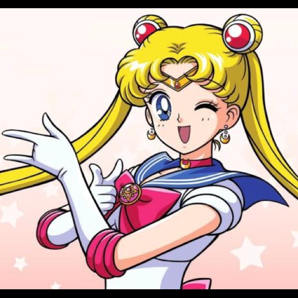 Profile Picture of Leah Gregory (@pinkgal26) on Poshmark