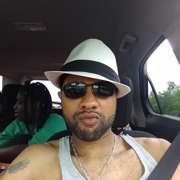 Profile Picture of Demetrius Ross (@demetriusross83) on Poshmark