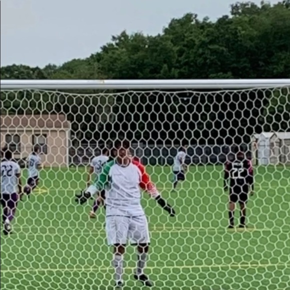 Profile Picture of Arnulfo Ledesma (@arnulfoledesma) on Poshmark