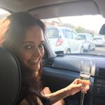 Profile Picture of Lisa Barwick (@champagnebarnz) on Instagram