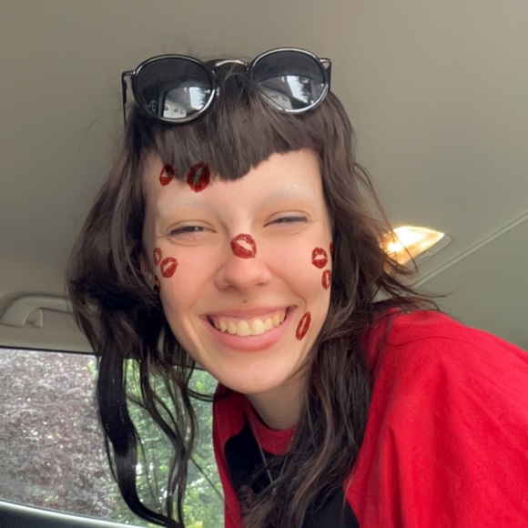 Profile Picture of Sage Kueneman (@samkueneman) on Poshmark