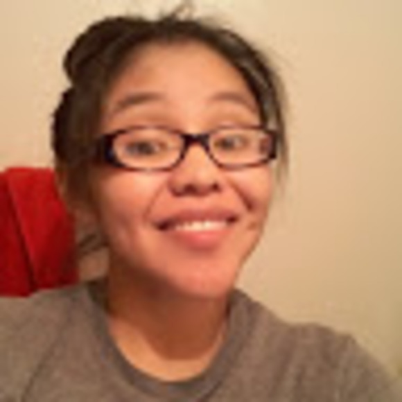 Profile Picture of Amanda Morgan (@amandamorgan321) on Poshmark