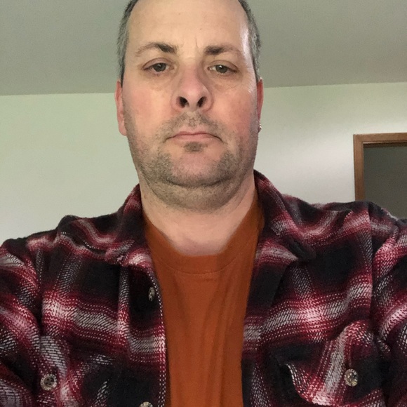 Profile Picture of Raymond Clarke (@raymondclarke) on Poshmark