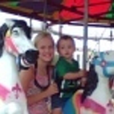 Profile Picture of Cierra Long (@IWASZZZYOOH) on Twitter