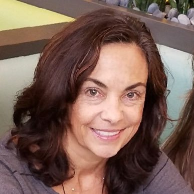 Profile Picture of Lisa Barry (@llbnyny) on Twitter