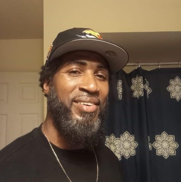 Profile Picture of Corey Arnold (@coreyarnold78) on Poshmark