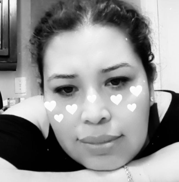 Profile Picture of Ana Ardon (@anaardoana32377) on Poshmark