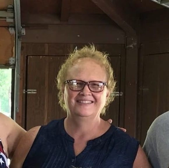 Profile Picture of Robin barlow Williams (@doubtfire625) on Poshmark