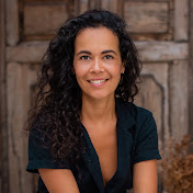 Profile Picture of Anne-Claire Meret (@AnneClaireMeret) on Youtube