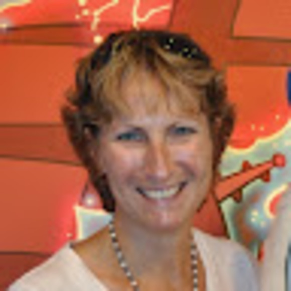 Profile Picture of Sharon Moore (@sharonmr64) on Poshmark