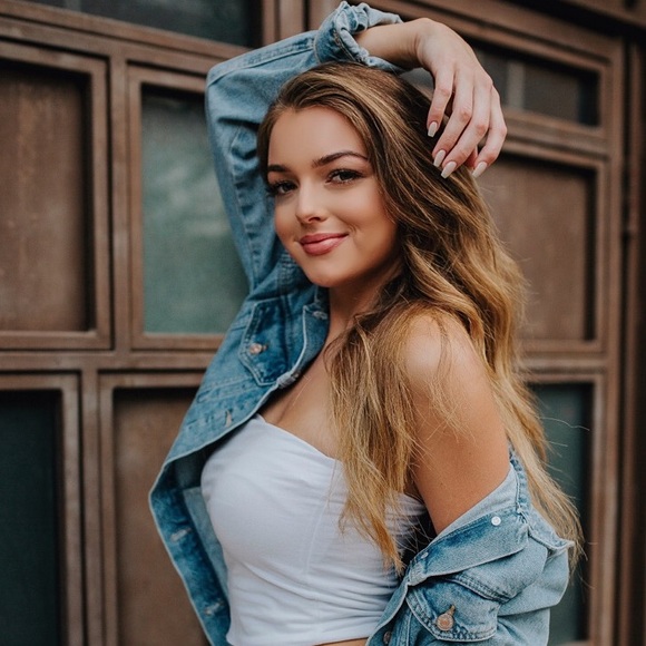 Profile Picture of Rachel Lindblade (@r_lindblade) on Poshmark