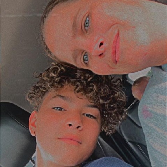 Profile Picture of Tommy Page (@tommy_page) on Poshmark