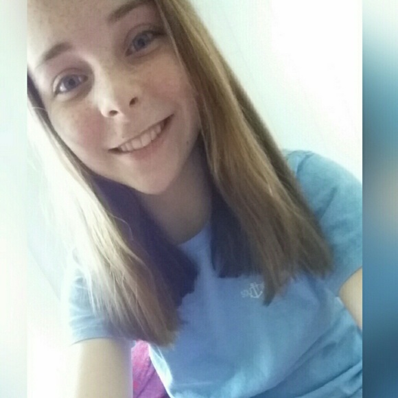 Profile Picture of Kate Morefield (@kate_morefield) on Poshmark