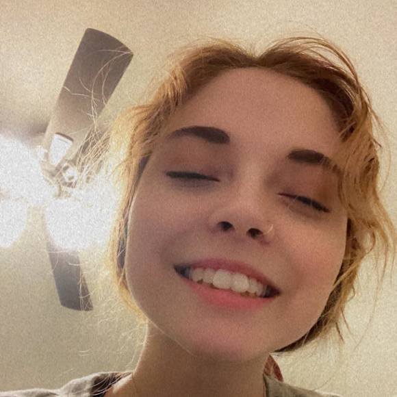 Profile Picture of Mahayla Claiser (@mahaylaclaiser) on Poshmark