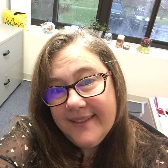 Profile Picture of Kim Huckaby (@huckaka) on Poshmark