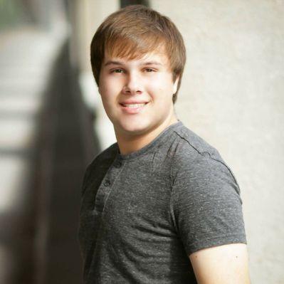 Profile Picture of Thomas Peterson (@thomaspOfficial) on Twitter