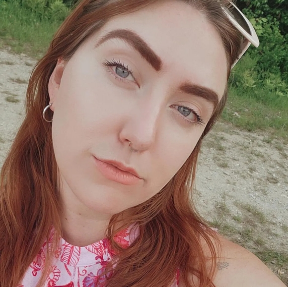 Profile Picture of Shannon Limoges (@indigoprincess) on Poshmark