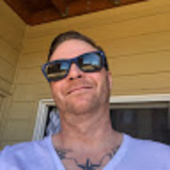 Profile Picture of Brad Mcdonald (@bradmcdonald998) on Poshmark