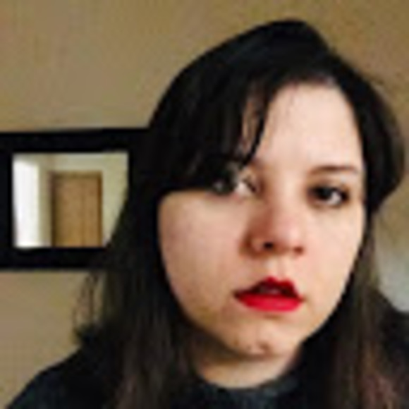 Profile Picture of Amanda Harp (@hollowhero) on Poshmark