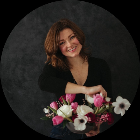Profile Picture of Jen Allanson (@jenjennyfurg86) on Poshmark
