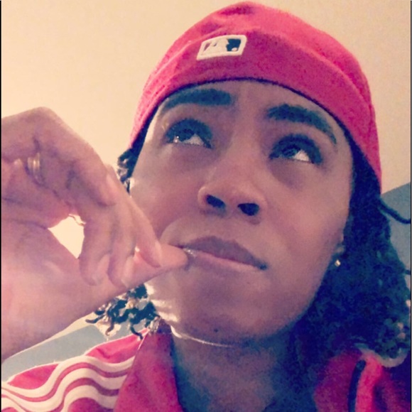 Profile Picture of Nikki Townsend (@lokee007) on Poshmark