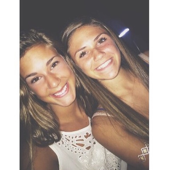 Profile Picture of Brooke Filmer (@befilmer) on Poshmark