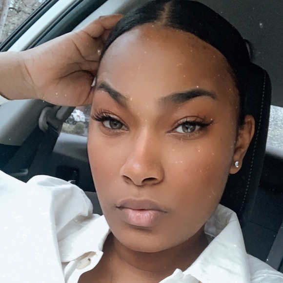 Profile Picture of Allison Scinto (@scintoallison) on Poshmark