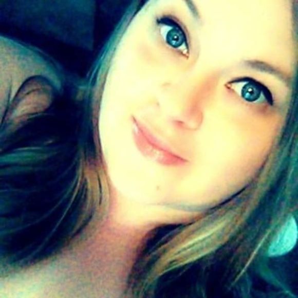 Profile Picture of Crystal Gauthier (@chrissyd23452) on Poshmark