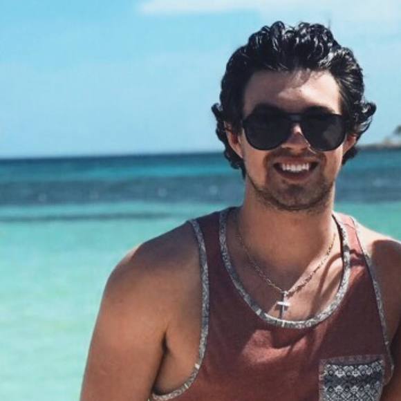 Profile Picture of Trevor Mallett (@trevormallett) on Poshmark