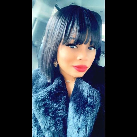 Profile Picture of Alexandra Tyler (@ally_dee77) on Poshmark