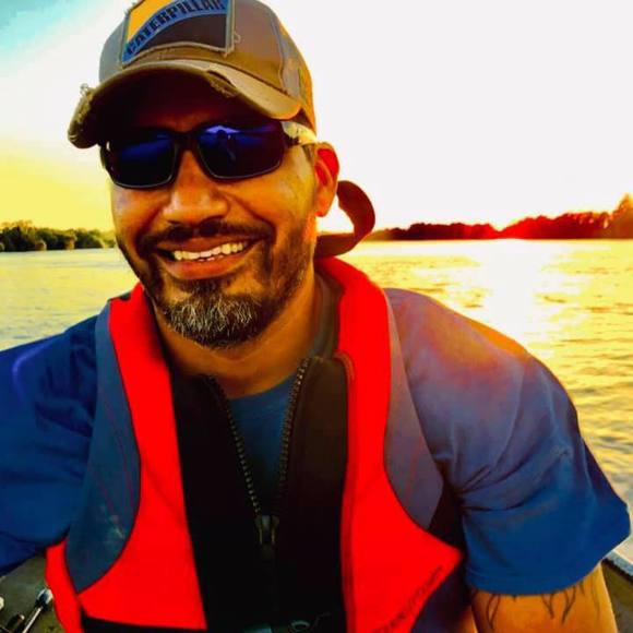 Profile Picture of Peter Hebert (@peterhebert) on Poshmark