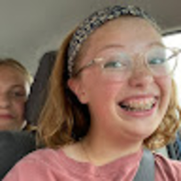 Profile Picture of Atalie Brendle (@ataliebrendle) on Poshmark