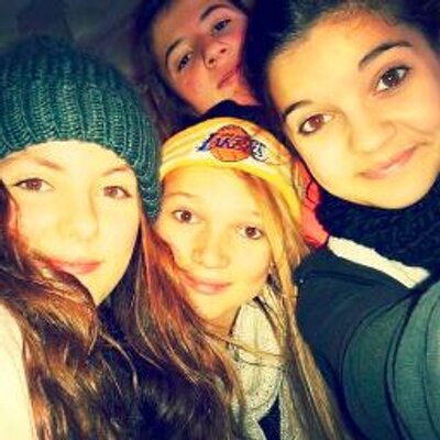 Profile Picture of Alexia Fonseca (@Alexia2200) on Twitter