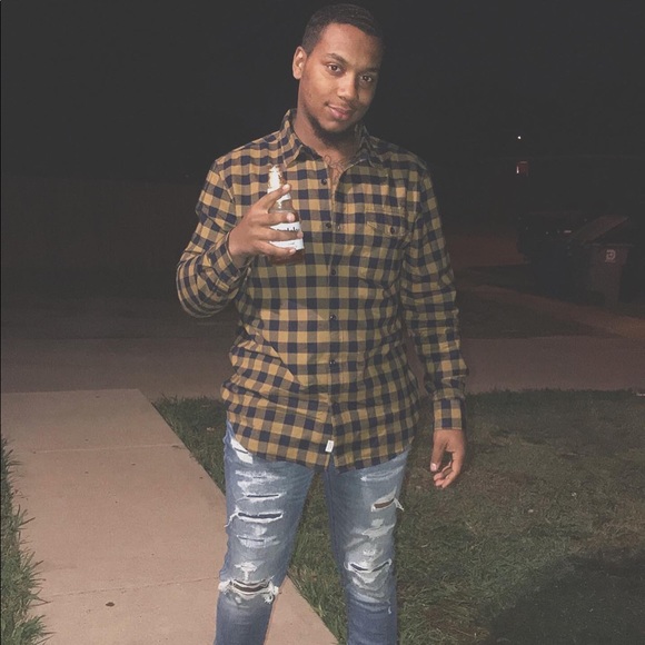 Profile Picture of Peter Neal (@peter_neal) on Poshmark