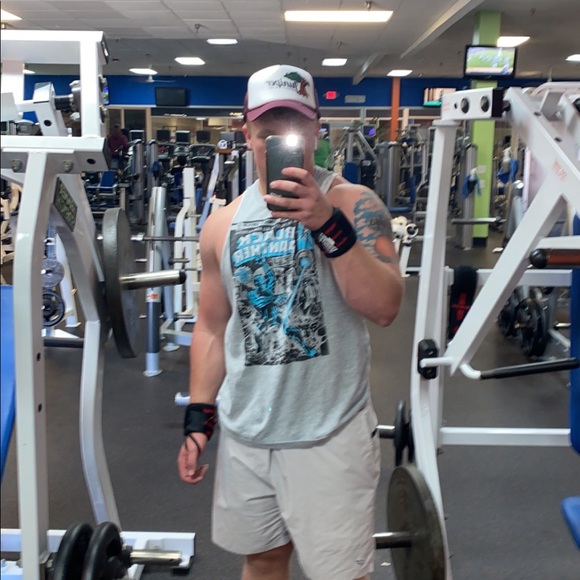 Michael Boblitt - Poshmark Profile Picture of Michael Boblitt (@michaelboblitt) on Poshmark