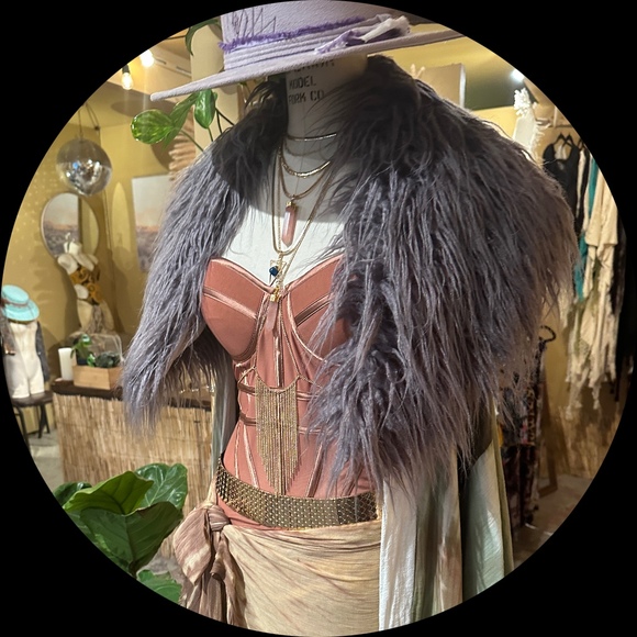 Profile Picture of Erin Haase (@erinhaase) on Poshmark
