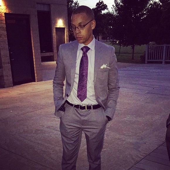 Profile Picture of Christian Matthews (@cjm89) on Poshmark